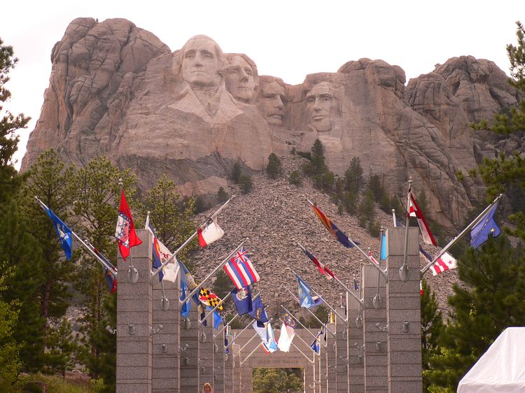 Alle des drapeaux, Mont Rushmore